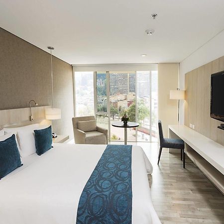 Hotel Bh Bicentenario Bogota Exterior photo