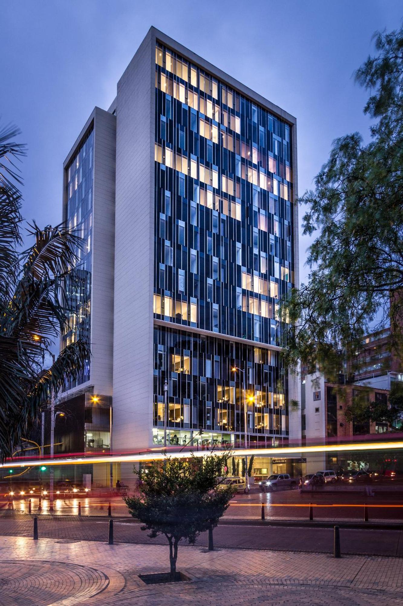 Hotel Bh Bicentenario Bogota Exterior photo