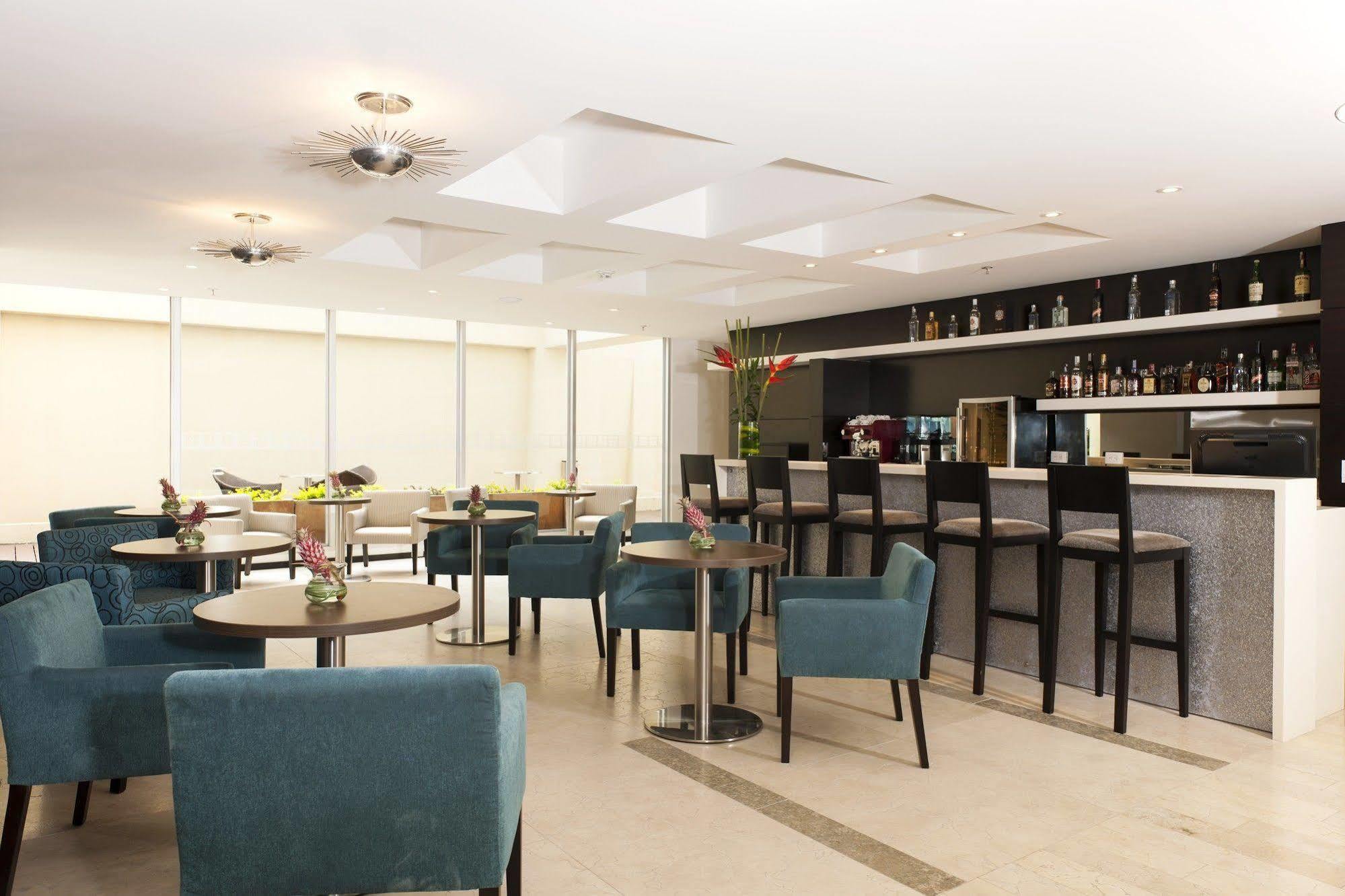 Hotel Bh Bicentenario Bogota Exterior photo